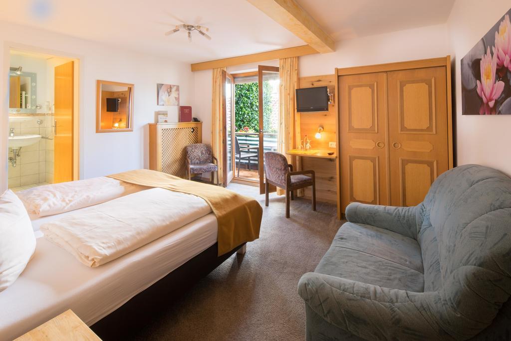 Hotel Landgasthof Zum Schildhauer Halfing Extérieur photo
