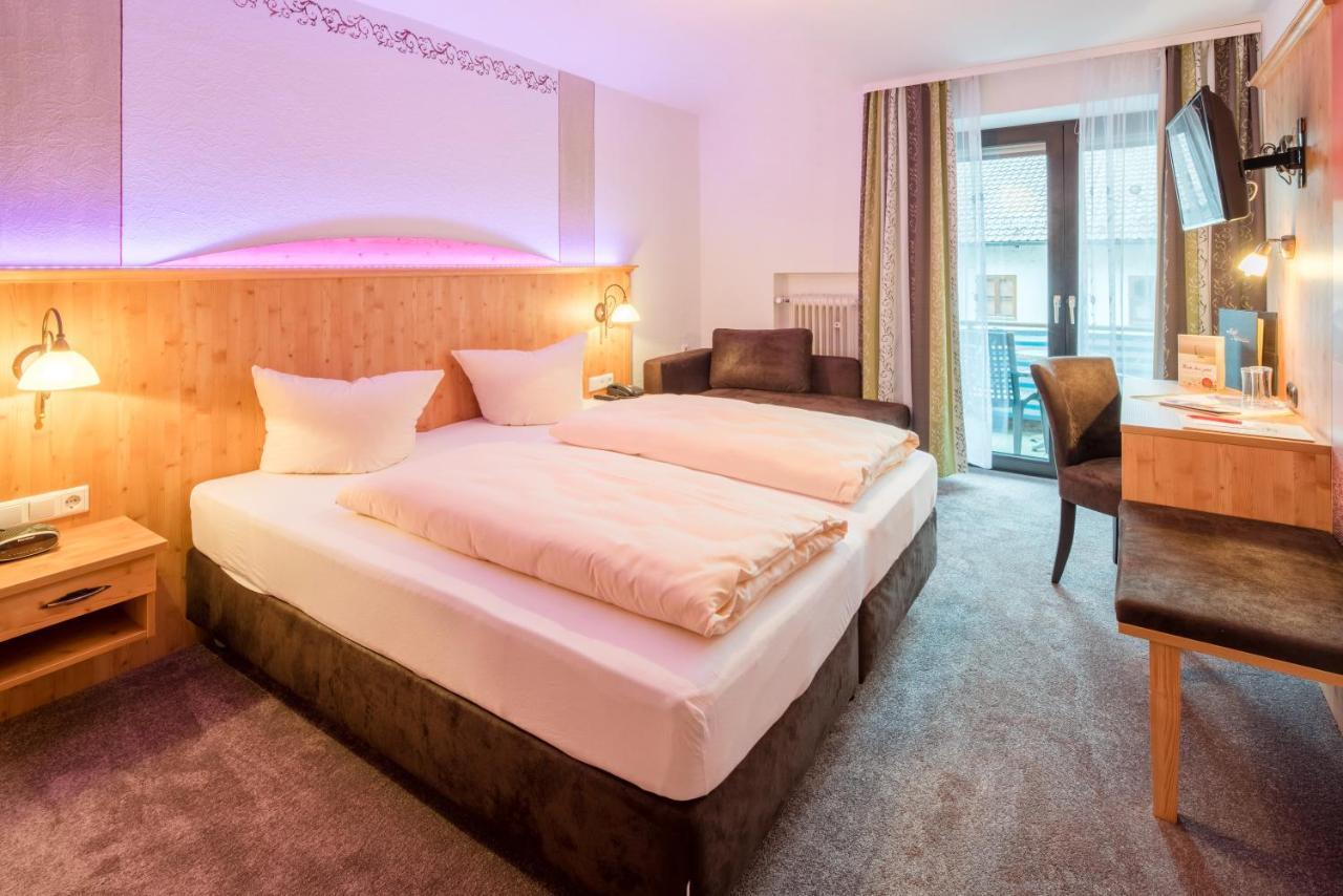 Hotel Landgasthof Zum Schildhauer Halfing Extérieur photo